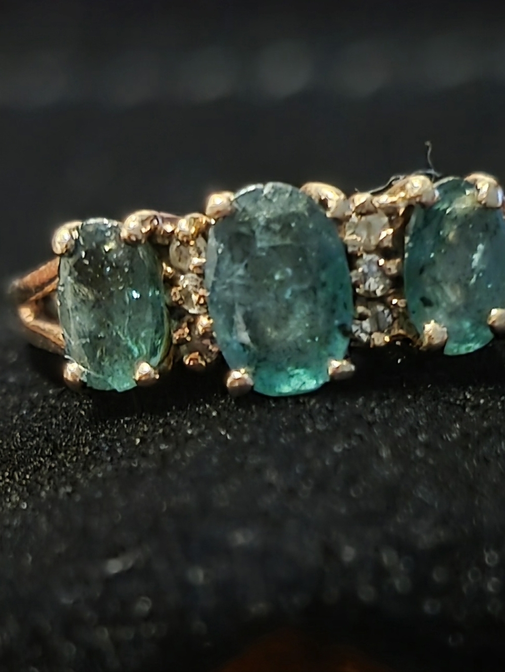 10k Gold Natural Emerald Stones and Diamonds  Ring Size 7 1/2 - Picture 2 of 10